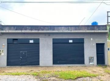 Casa de 2 ambientes, Ituzaingó · Gran Propiedad Sobre Av Brandsen en Pleno Centro Comercial