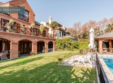 Casa · 685m² · 7 Ambientes · 7 Cocheras · Importante Casa Sobre 810 m² de Terreno en Venta en Martínez, de Av Libertador Al Río.
