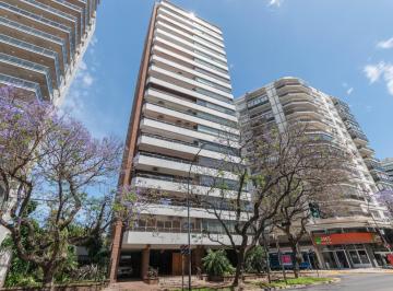Departamento · 162m² · 4 Ambientes · 1 Cochera · Estupendo Piso en El Reconocido Edificio Torremolinos, La Lucila.