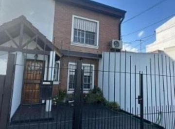 Departamento de 3 ambientes, La Matanza · Duplex 4 Ambientes con Patio Cochera San Justo