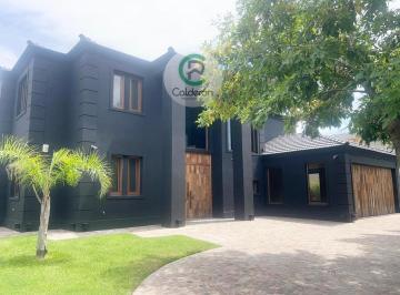 Casa · 450m² · 6 Ambientes · 2 Cocheras · Casa en Venta Country Terravista Fondo Laguna