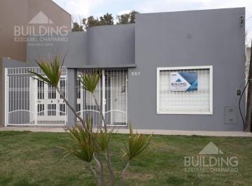 Casa · 109m² · 3 Ambientes · 1 Cochera · Casa Ideal Destino Comercial en Venta