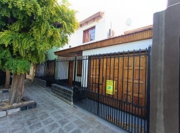 PH · 150m² · 6 Ambientes · 1 Cochera · Dúplex en Venta en Canal V - Neuquén Capital