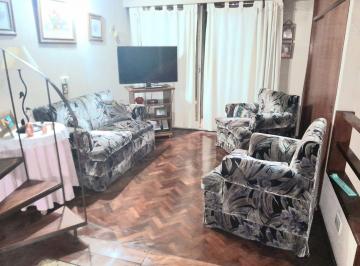 PH · 111m² · 4 Ambientes · Venta Casa en Luis Agote Tres Dorm.!