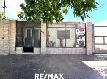 Casa · 89m² · 4 Ambientes · 1 Cochera · Casa Venta La Liguria Resistencia Chaco 2 Dorm.
