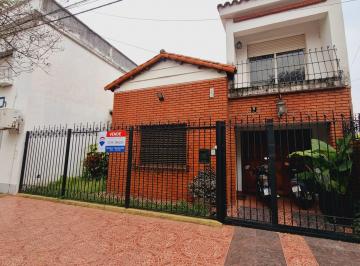 Casa · 305m² · 10 Ambientes · 1 Cochera · Casa Venta 5 Dorm Microcentro Rcia