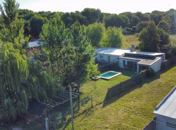 Quinta vacacional · 48m² · 4 Ambientes · 1 Cochera · Quinta en Saforcada