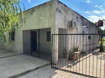 Casa · 84m² · 4 Ambientes · Venta de Casa en La Loma