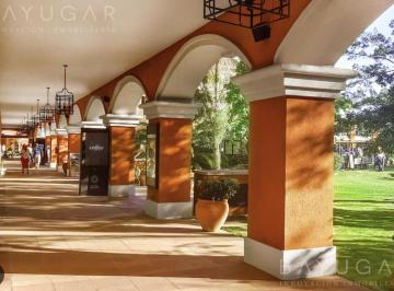Local comercial · 37m² · 1 Ambiente · 1 Cochera · Venta Local - Pueblo Camaño / Pilar