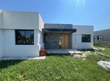 Casa · 154m² · 4 Ambientes · 1 Cochera · Casa en Construcción en Venta, 4 Ambientes, en El Campo Fincas Exclusivas Cardales, Campana, Gba No
