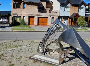 Casa de 5 ambientes, Esquel · Casa de 5 Ambientes. Nueva en Esquel. Excelente Estado.
