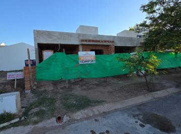 Maximiliano Castaños Negocios Inmobiliarios VENDE: En pozo, Increible Dúplex de · Docta - Hermoso Dúplex! 2 Dorm, 2 Baños, Todo Planta Baja!