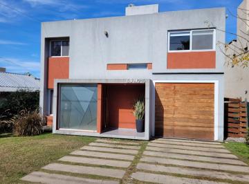 Casa de 4 ambientes, La Calera · Hermosa Casa – La Estanzuela - Casa de 3 Dorm. en Venta