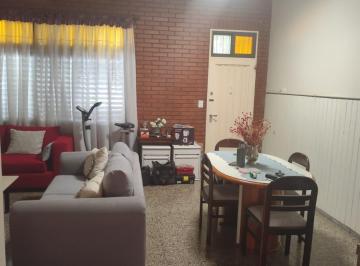 PH de 3 ambientes, Vicente López · PH 3 Ambientes en Planta Baja Impecable Estado Alquiler