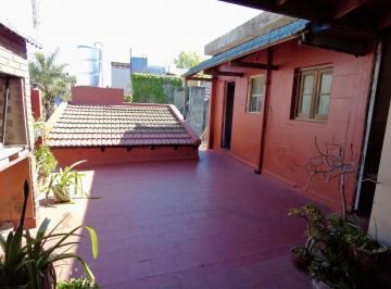 Casa · 237m² · 4 Ambientes · 1 Cochera · Casa en Venta en Caballito Lote Propio
