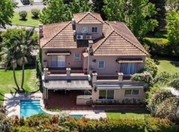 Casa · 244m² · 6 Ambientes · 3 Cocheras · Casa Venta Barrancas de San José Tigre