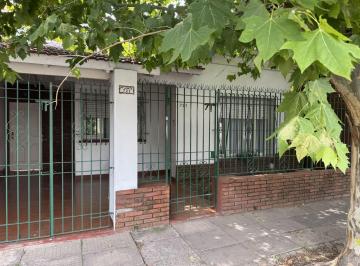 TAV-TAV-6930_2 · Venta Casa 4 Amb. Cochera y Jardin, Apto Credito! Haedo.