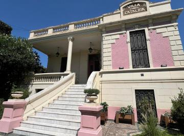 Casa de 7 ambientes, Rosario · Uno de Los Tesoros de Alberdi en Venta!