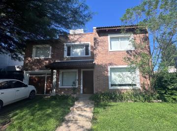 Casa de 5 ambientes, La Calera · Casa en La Estanzuela en Venta de 3 Dorm.