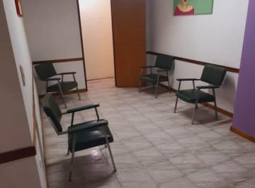 Oficina comercial , Villa Carlos Paz · Oficinas a La Venta Sobre Av San Martin en Venta