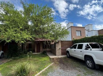 Casa de 3 ambientes, Córdoba · Villa Belgrano Casa 3 Dorm. en Housing, Oportunidad Apto Credito