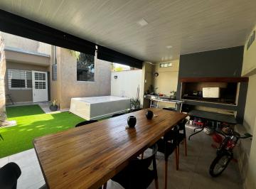 Casa de 4 ambientes, Córdoba · Venta Casa - Nuevo Poeta Lugones - 3 Dorm.