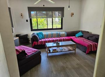 Casa · 134m² · 4 Ambientes · 1 Cochera · Casa Venta 3 Amb C/ Pileta, Centenario 1100 Garin