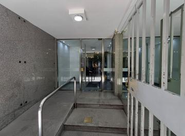 Oficina comercial de 1 ambiente, Centro / Microcentro · Oficina en Microcentro 24 m Seguridad 24hs.