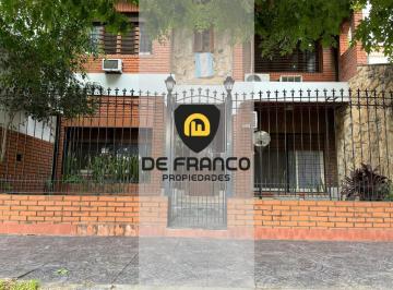 Fachada por Arenales · Casa en Venta - Jose C Paz 5 Dorm. - Doble Ingreso