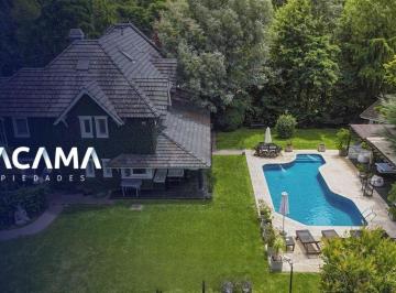 Casa · 600m² · 4 Ambientes · 4 Cocheras · Casa en Venta en Los Rosales - Canning
