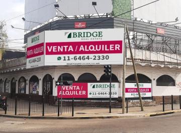 Local comercial · 400m² · Local en Venta con Renta en Vicente Lopez