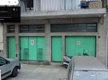 Local comercial , Flores · Deposito Fabrica y Galpón en Flores Villa Mitre a m de Av Juan B Justo