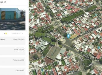 Casa de 4 ambientes, Floresta · Lote Propio/ Casa en Esquina a Reciclar Totalmente - Floresta