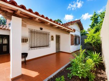 KNK-KNK-4785_2 · Oportunidad Casa 4 Amb Haedo C Patio Cochera Terraza