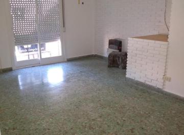 Casa · 195m² · 3 Ambientes · 1 Cochera · Casa en Remedios de Escalada