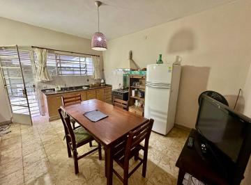 Casa · 80m² · 4 Ambientes · Casa en Venta en Fisherton Rosario Dos Dorm.