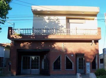 Casa , Marcos Paz · Local con Viviendas y Oficina en Venta en Marcos Paz Centro Ideal Inversor