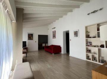 Casa · 175m² · 4 Ambientes · 1 Cochera · Casa de 4 Ambientes en Venta en Burzaco