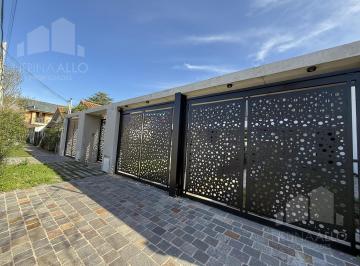 PH · 150m² · 4 Ambientes · 2 Cocheras · Venta PH en Ituzaingo Norte