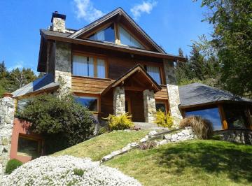 Casa · 250m² · 5 Ambientes · 1 Cochera · Casa - Parque El Faldeo