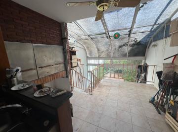 Casa · 171m² · 4 Ambientes · 2 Cocheras · Casa Tipo Dúplex en 3 Plantas a La Venta en Nuñez!