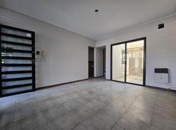 Departamento · 51m² · 3 Ambientes · Planta Baja, Entrada Indep, Cocina Equipada, Dos Dorm. con Placard, Antebaño Baño y Patiecito