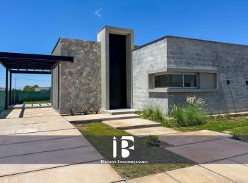 Casa de 6 ambientes, Luján de Cuyo · Casa a Estrenar. Barrio La Quebrada