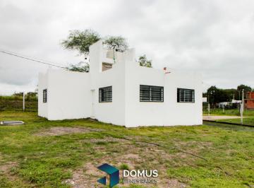 Casa · 60m² · 1 Dormitorio · 2 Cocheras · Venta Casa Barrio Los Nogales