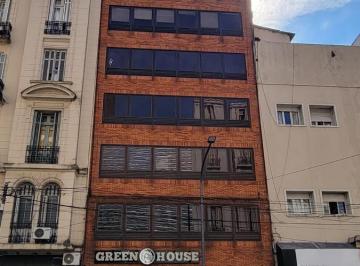 Oficina comercial · 140m² · 4 Ambientes · Edificio de Oficinas a un Paso de Fac. Medicina. 8 Pisos (Individuales o Varios)