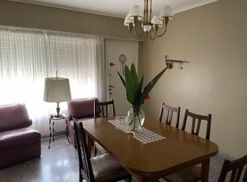 Casa · 80m² · 4 Ambientes · 1 Cochera · Casa. C.163 E/13y14 (Berisso). 2 Dorm..