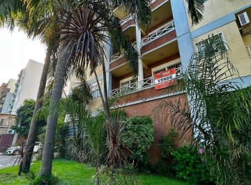 Departamento · 85m² · 4 Ambientes · 1 Cochera · Departamento de 4 Ambientes con Cochera en Haedo! Muy Centrico