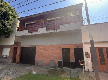 Frente · PH 5 Ambientes en 2 Plantas Al Frente Caseros