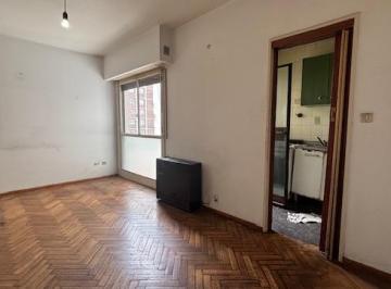 Departamento de 3 ambientes, Belgrano · Venta, Colegiales, 3 Ambientes, a Reciclar. Excelente Ubicación. Apto Crédito.