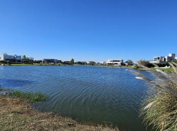 Terreno · 888m² · Lote en Venta a La Laguna Amplio Espejo de Agua Canton Norte